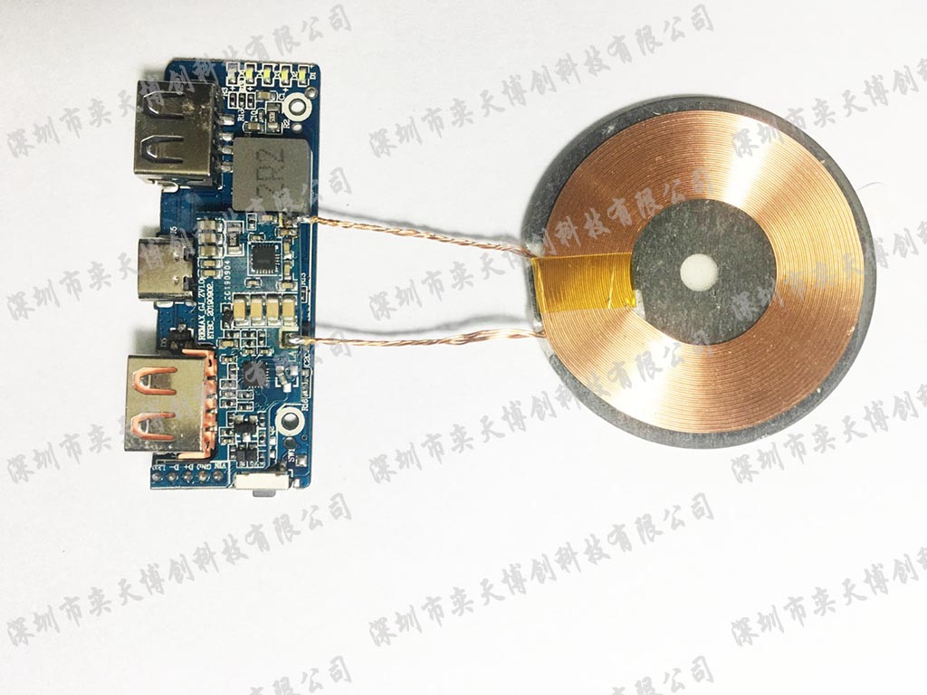 18W+10W無線充移動(dòng)電源.jpg