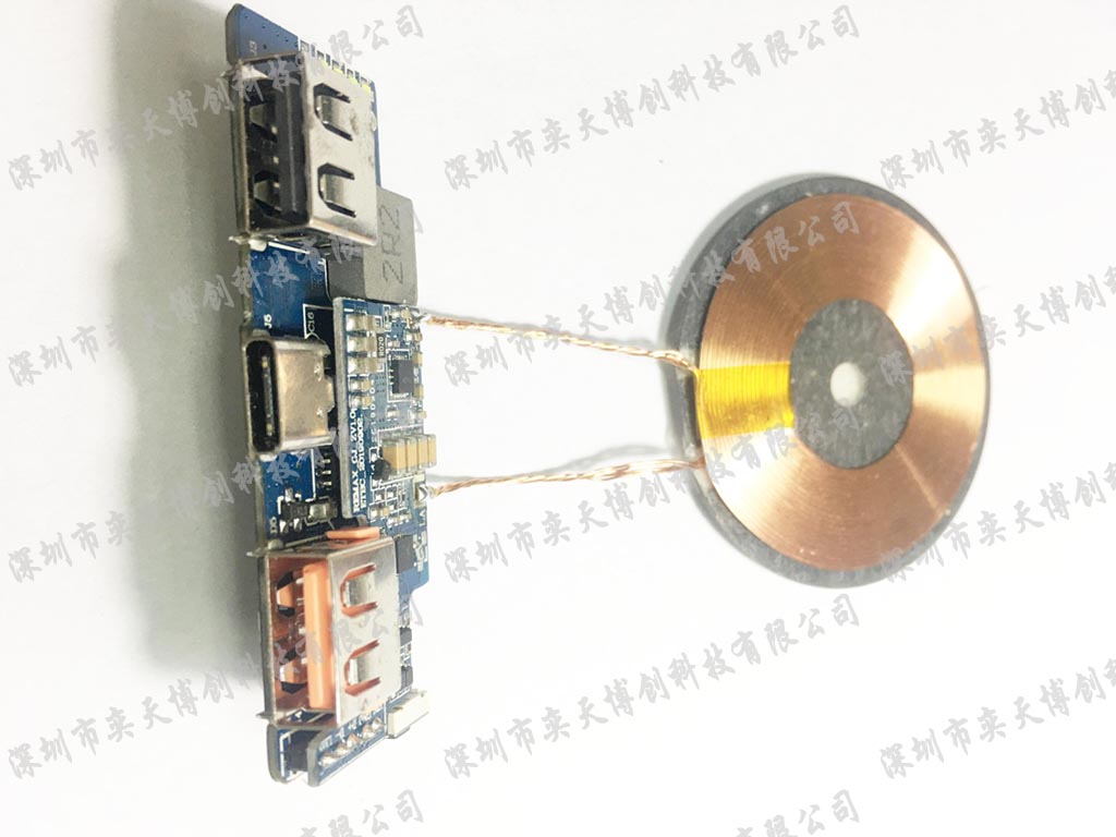 18W+10W無線充移動(dòng)電源.jpg